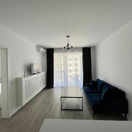 Cozy 1 Bedroom Apartment Oradea Dış mekan fotoğraf