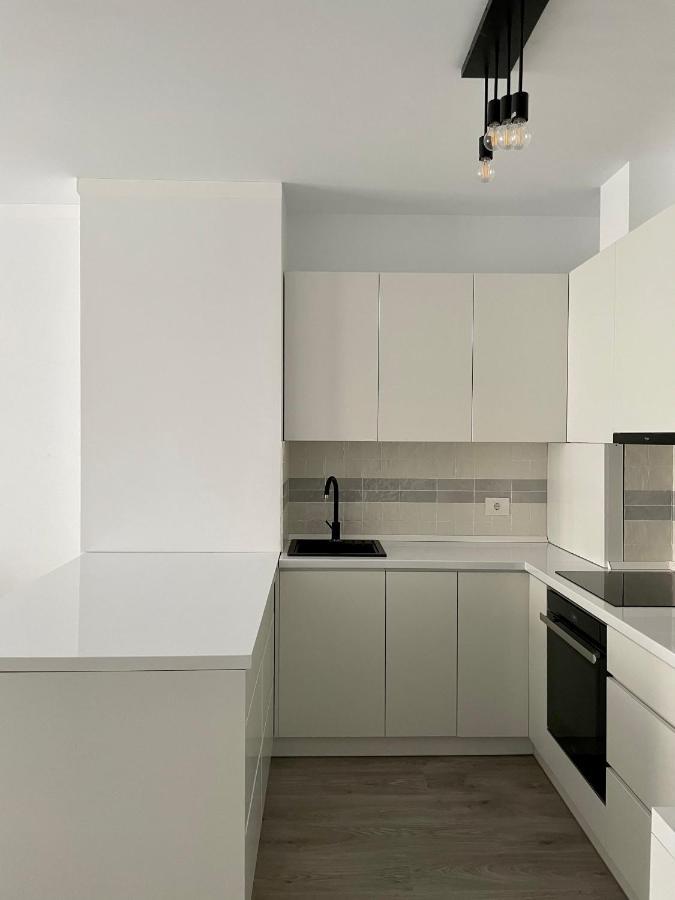 Cozy 1 Bedroom Apartment Oradea Dış mekan fotoğraf