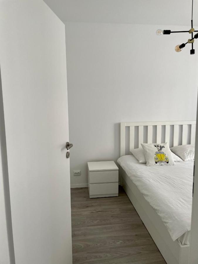 Cozy 1 Bedroom Apartment Oradea Dış mekan fotoğraf
